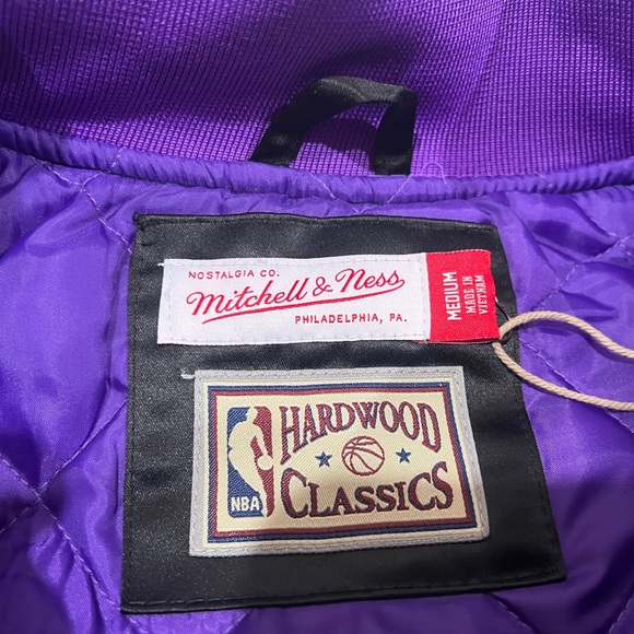 Mitchell & Ness, NBA Heavyweight Jacket, Toronto Raptors - Picture 4 of 9